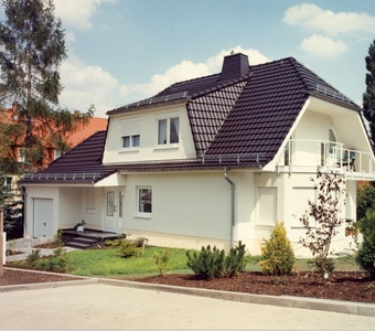  E 81 (Cosmo 12)